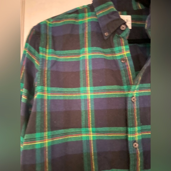 Gap men’s flannel button down. Size medium. - Picture 2 of 3